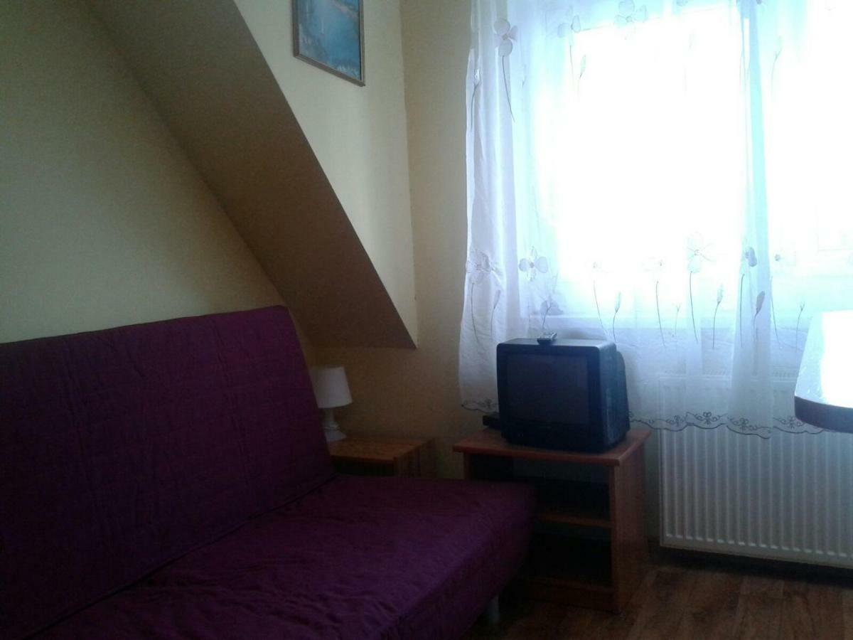 Apartamenty, Pokoje, Noclegi Pracownicze " Skarpa" Вилкасы Экстерьер фото