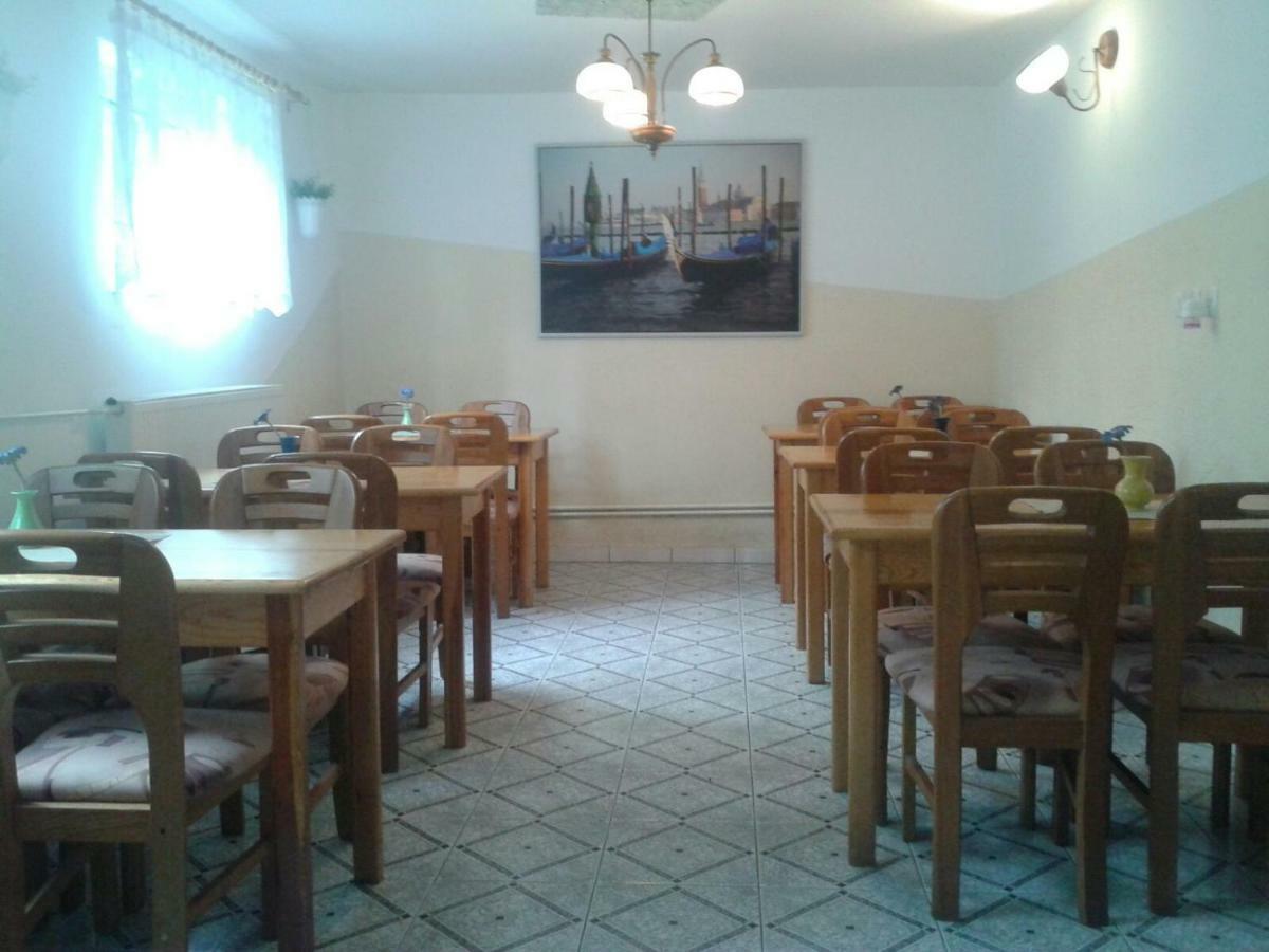 Apartamenty, Pokoje, Noclegi Pracownicze " Skarpa" Вилкасы Экстерьер фото