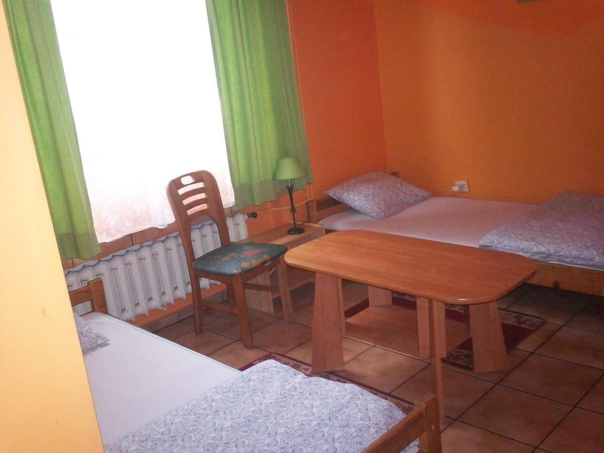 Apartamenty, Pokoje, Noclegi Pracownicze " Skarpa" Вилкасы Экстерьер фото